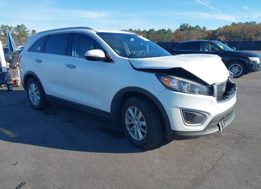 2018 Kia Sorento 2.4L LX (VIN 5XYPG4A30JG395061) main photo