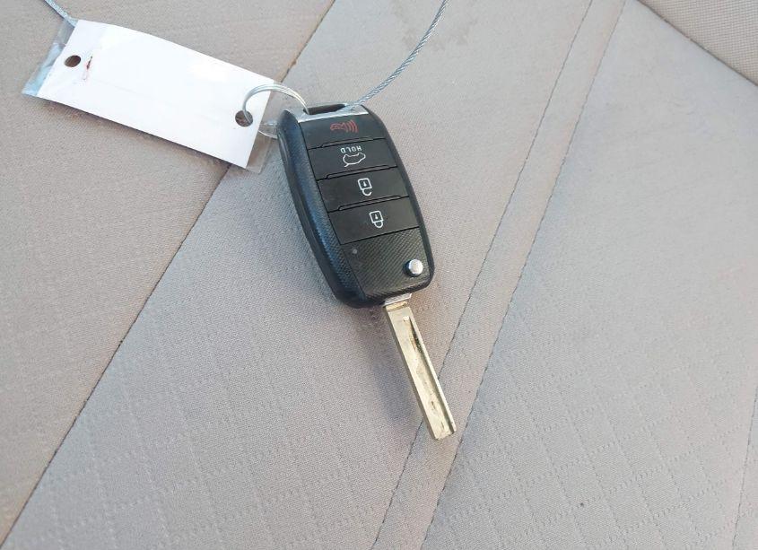 Photo 11 of 2018 Kia Sorento 2.4L LX (VIN 5XYPG4A30JG395061)