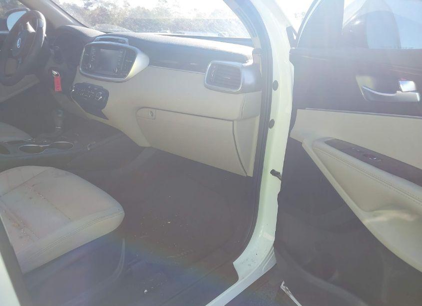 Photo 5 of 2018 Kia Sorento 2.4L LX (VIN 5XYPG4A30JG395061)