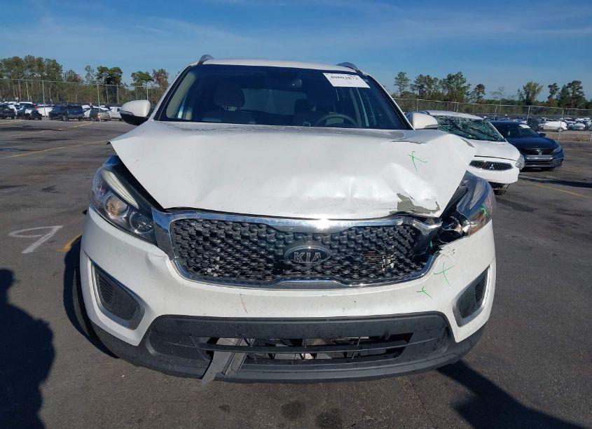 Photo 6 of 2018 Kia Sorento 2.4L LX (VIN 5XYPG4A30JG395061)