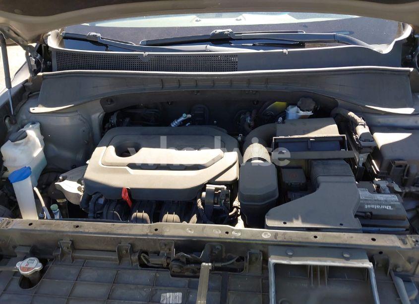 Photo 10 of 2018 Kia Sorento 2.4L LX (VIN 5XYPG4A30JG423344)