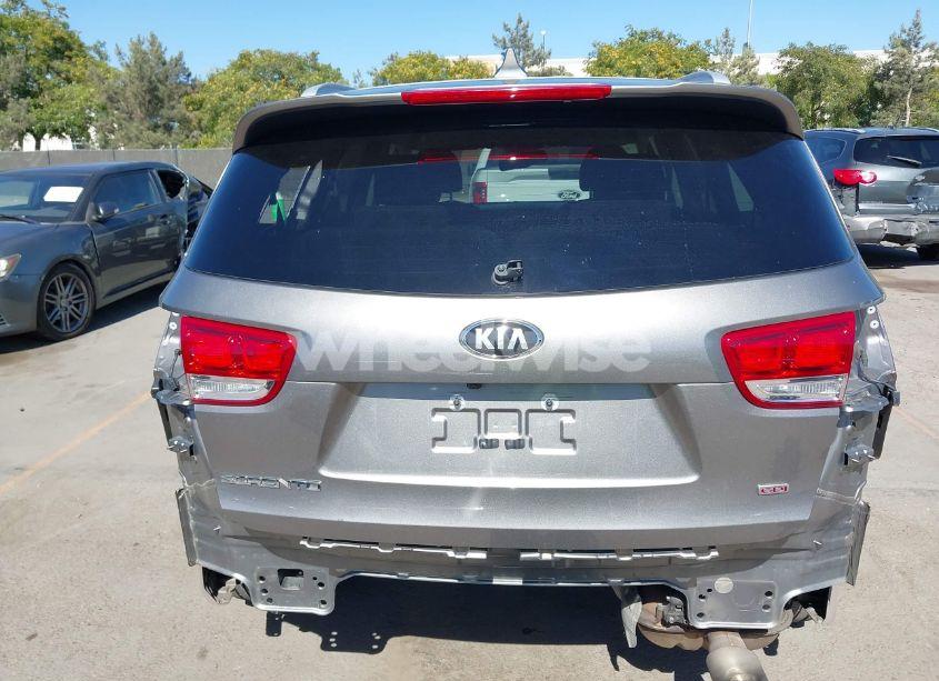 Photo 17 of 2018 Kia Sorento 2.4L LX (VIN 5XYPG4A30JG423344)