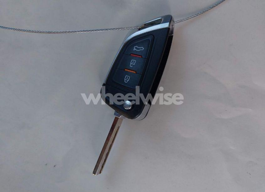 Photo 11 of 2018 Kia Sorento 2.4L LX (VIN 5XYPG4A30JG424882)