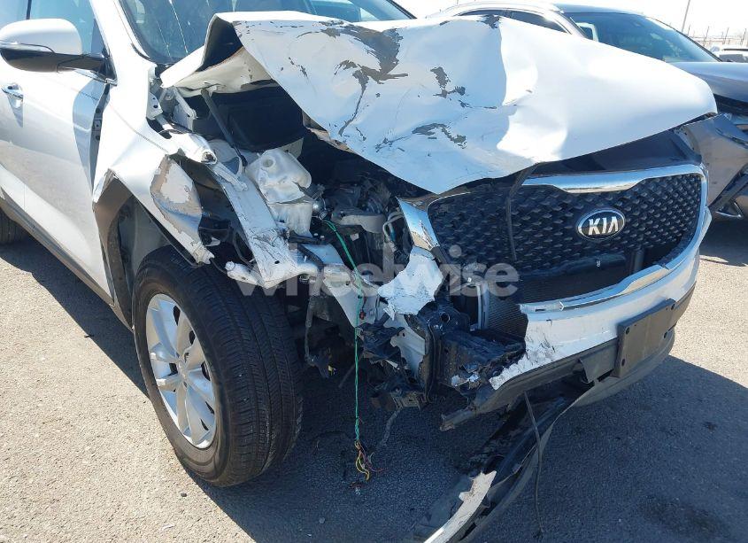 Photo 6 of 2018 Kia Sorento 2.4L LX (VIN 5XYPG4A30JG424882)
