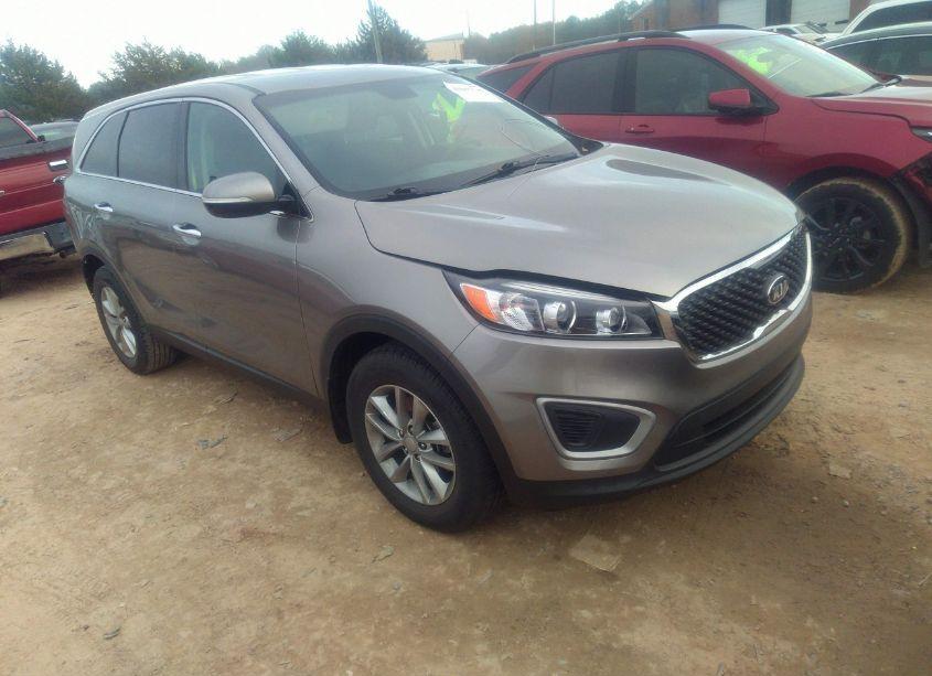 2018 Kia Sorento 2.4L L (VIN 5XYPG4A30JG425269) main photo