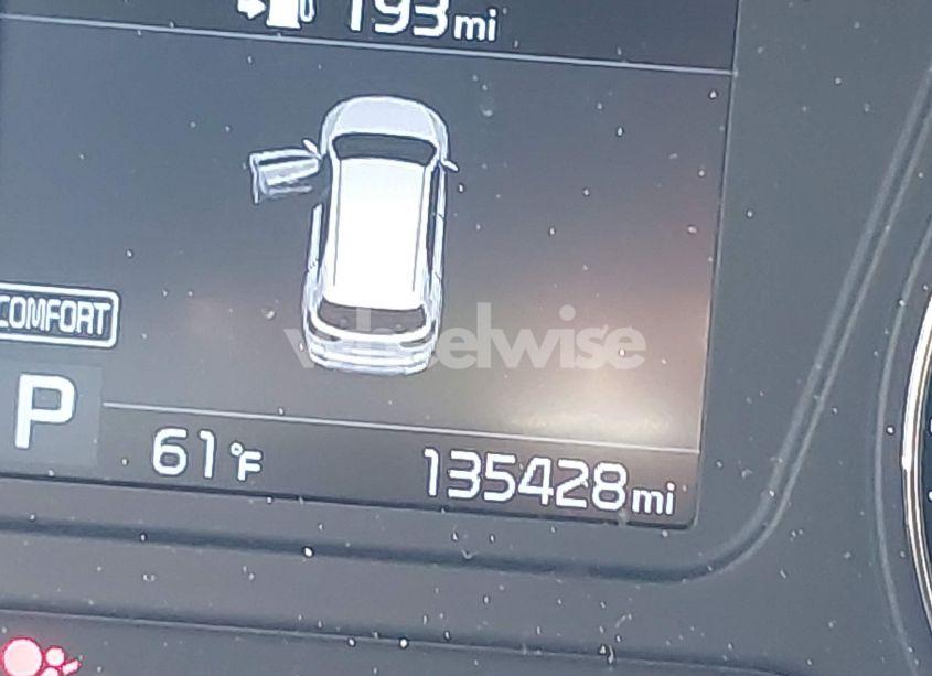 Photo 15 of 2019 Kia Sorento 2.4L LX (VIN 5XYPG4A30KG530542)