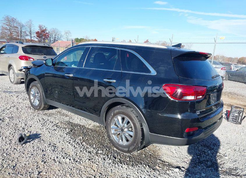 Photo 3 of 2019 Kia Sorento 2.4L LX (VIN 5XYPG4A30KG530542)