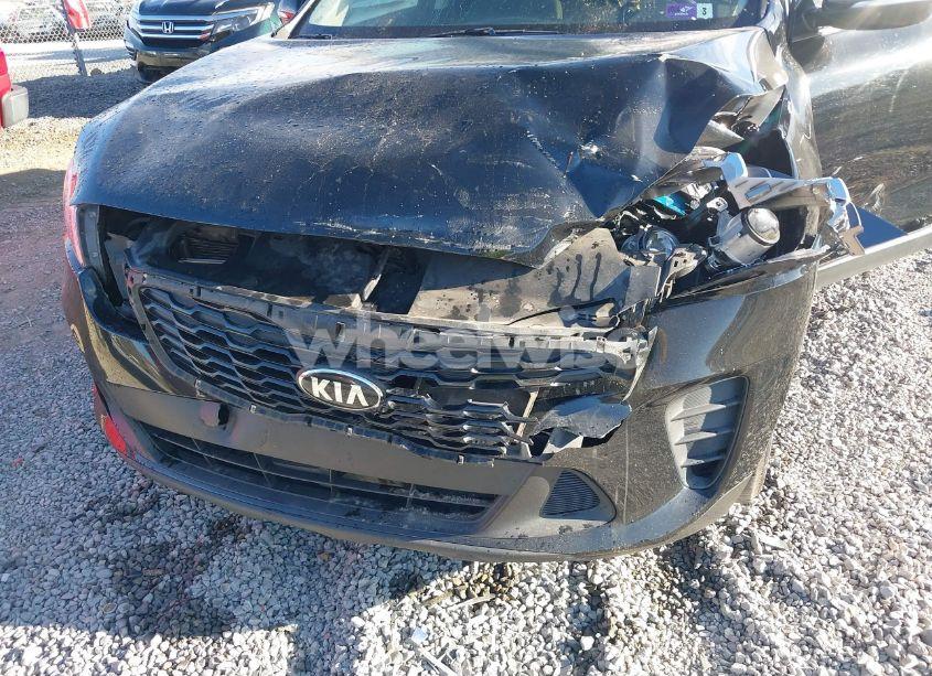 Photo 6 of 2019 Kia Sorento 2.4L LX (VIN 5XYPG4A30KG530542)