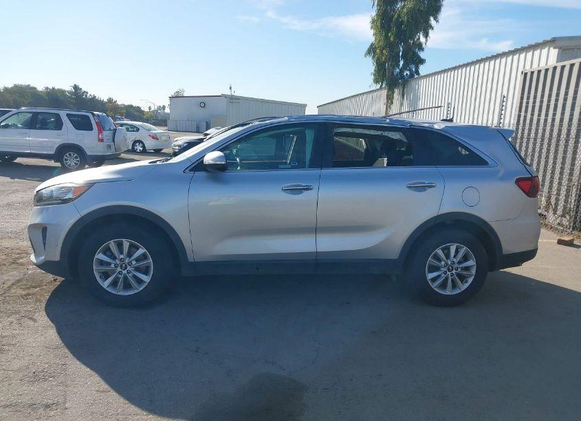 Photo 15 of 2019 Kia Sorento 2.4L L (VIN 5XYPG4A30KG567316)