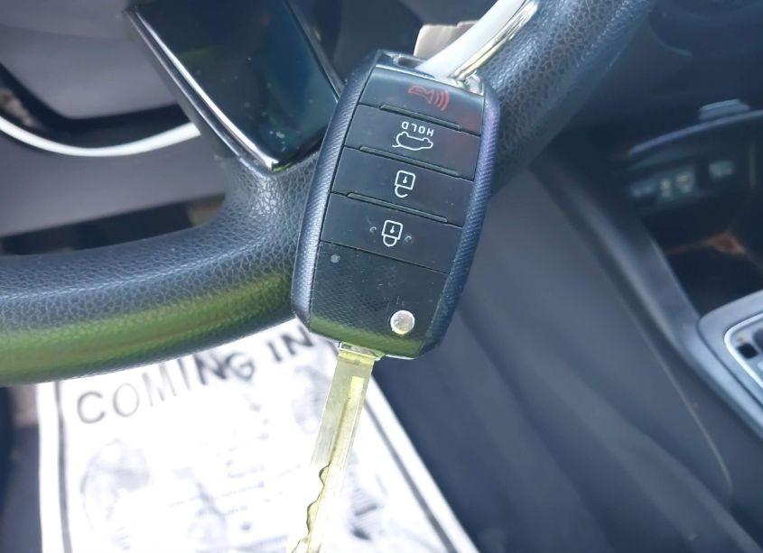 Photo 11 of 2019 Kia Sorento 2.4L LX (VIN 5XYPG4A30KG568806)