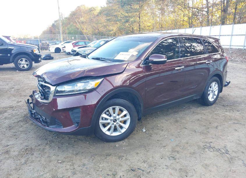 Photo 2 of 2019 Kia Sorento 2.4L LX (VIN 5XYPG4A30KG568806)