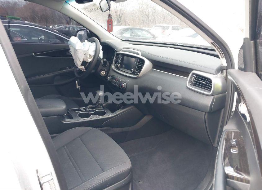 Photo 5 of 2020 Kia Sorento 2.4L LX (VIN 5XYPG4A30LG651606)