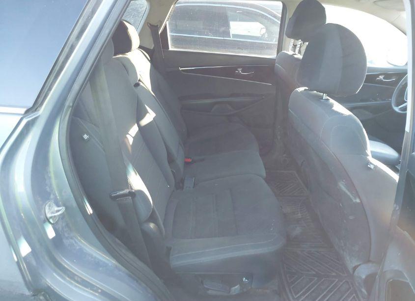 Photo 8 of 2020 Kia Sorento 2.4L L (VIN 5XYPG4A30LG653727)