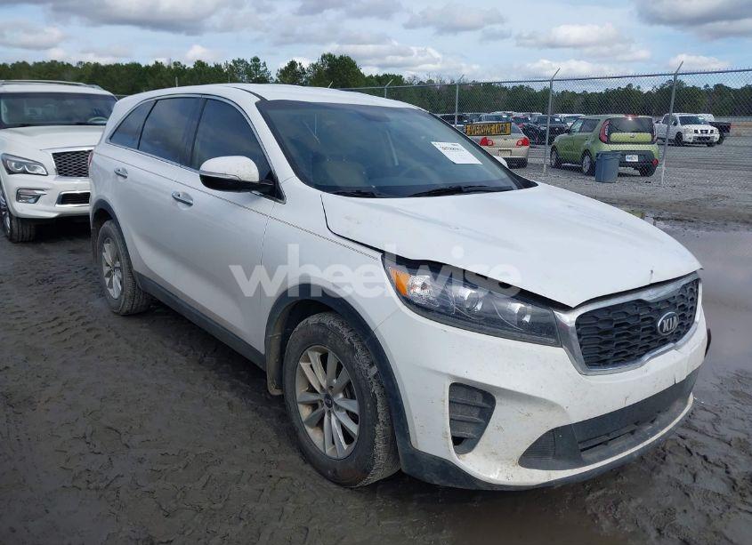 2020 Kia Sorento 2.4L LX (VIN 5XYPG4A30LG666591) main photo