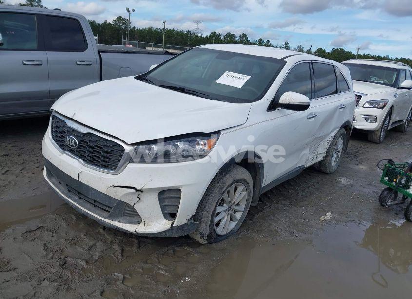 Photo 2 of 2020 Kia Sorento 2.4L LX (VIN 5XYPG4A30LG666591)