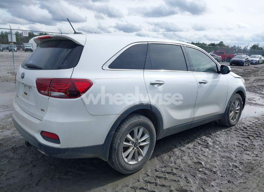 Photo 4 of 2020 Kia Sorento 2.4L LX (VIN 5XYPG4A30LG666591)