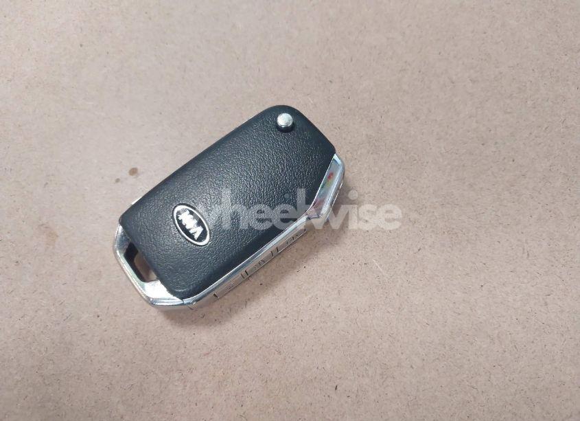 Photo 11 of 2020 Kia Sorento 2.4L L (VIN 5XYPG4A30LG711402)