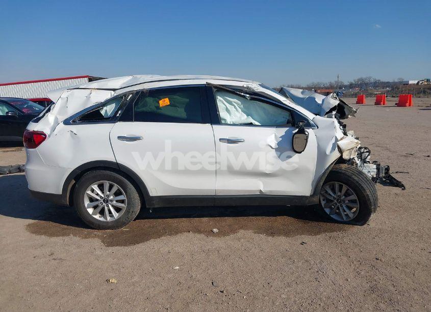 Photo 14 of 2020 Kia Sorento 2.4L L (VIN 5XYPG4A30LG711402)