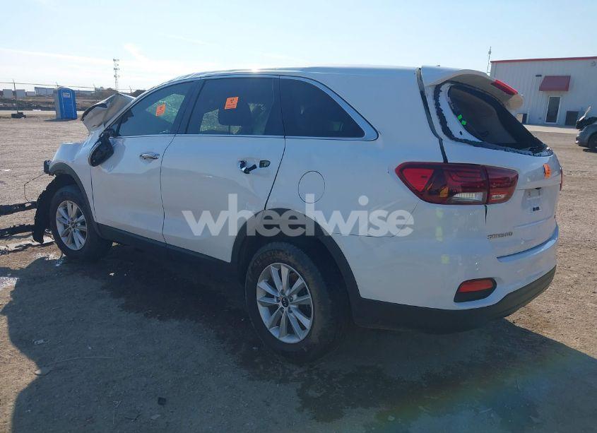 Photo 3 of 2020 Kia Sorento 2.4L L (VIN 5XYPG4A30LG711402)