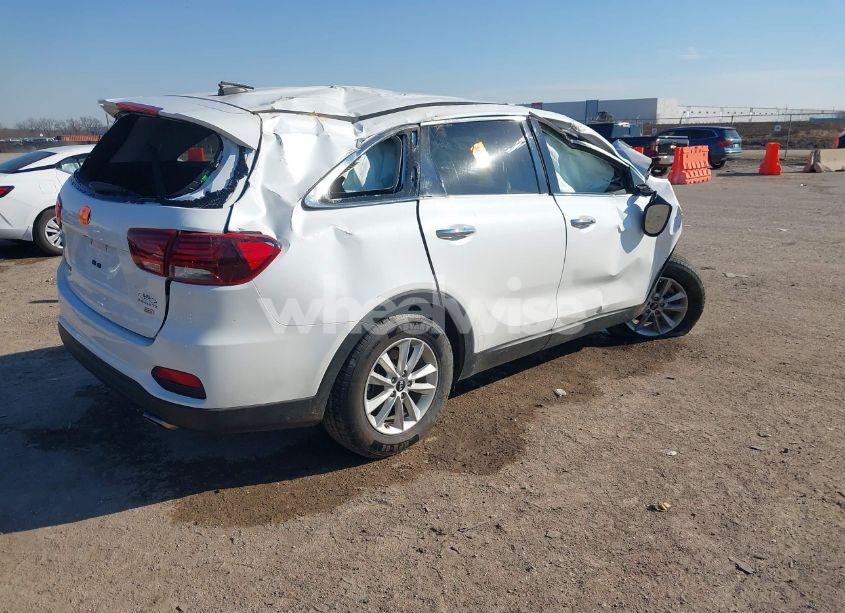 Photo 4 of 2020 Kia Sorento 2.4L L (VIN 5XYPG4A30LG711402)