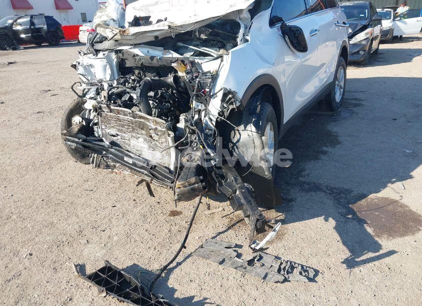 Photo 6 of 2020 Kia Sorento 2.4L L (VIN 5XYPG4A30LG711402)