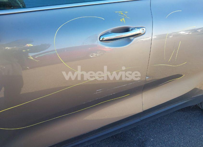 Photo 18 of 2016 Kia Sorento 2.4L L (VIN 5XYPG4A31GG018912)