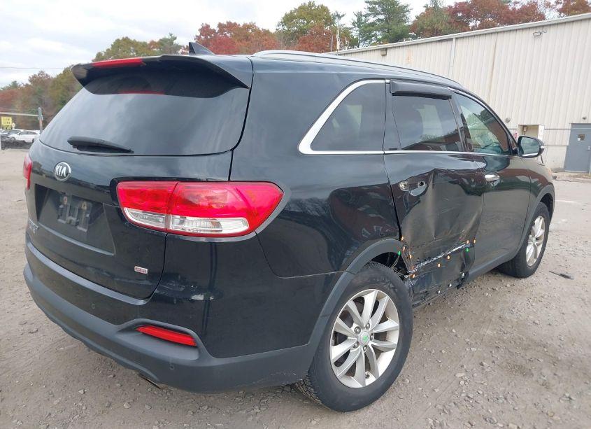 Photo 4 of 2016 Kia Sorento 2.4L LX (VIN 5XYPG4A31GG048203)