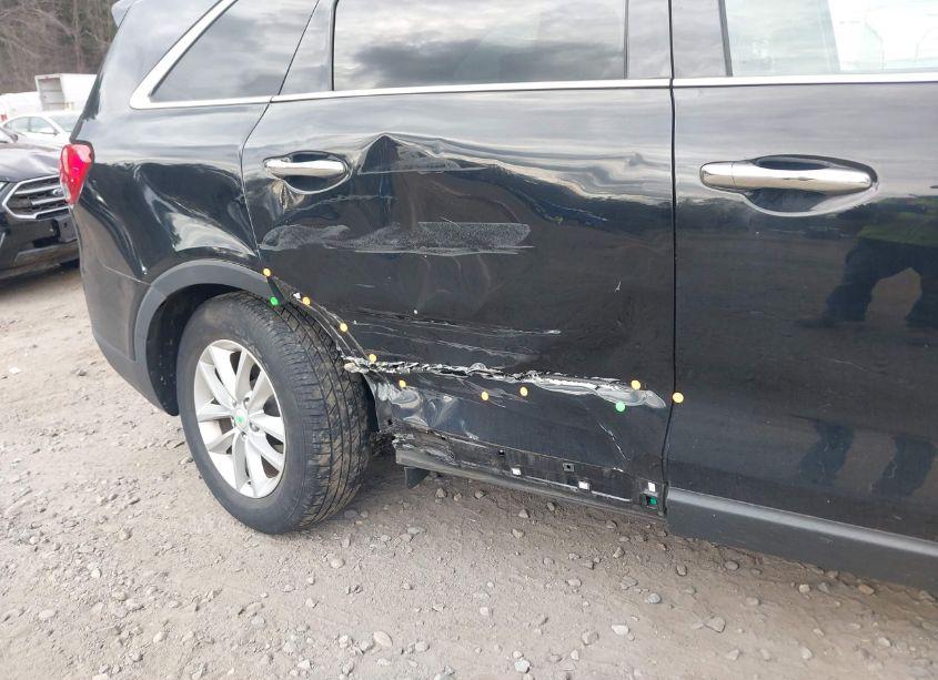 Photo 6 of 2016 Kia Sorento 2.4L LX (VIN 5XYPG4A31GG048203)