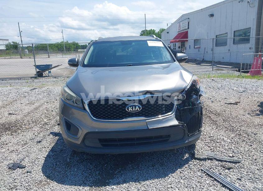 Photo 12 of 2016 Kia Sorento 2.4L LX (VIN 5XYPG4A31GG074302)