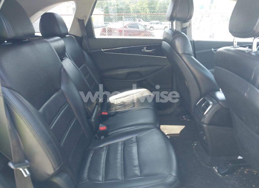 Photo 8 of 2016 Kia Sorento 2.4L LX (VIN 5XYPG4A31GG074302)