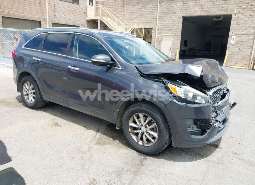 2016 Kia Sorento 2.4L LX (VIN 5XYPG4A31GG145482) main photo