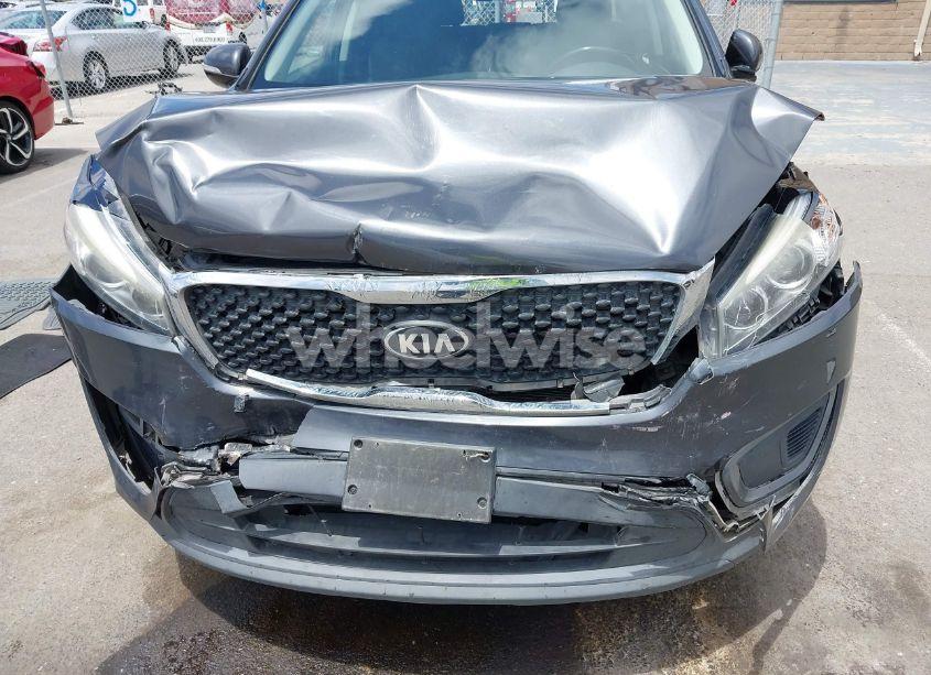 Photo 6 of 2016 Kia Sorento 2.4L LX (VIN 5XYPG4A31GG145482)