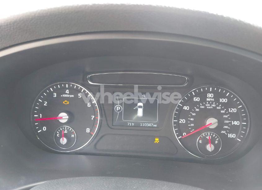 Photo 7 of 2016 Kia Sorento 2.4L LX (VIN 5XYPG4A31GG145482)