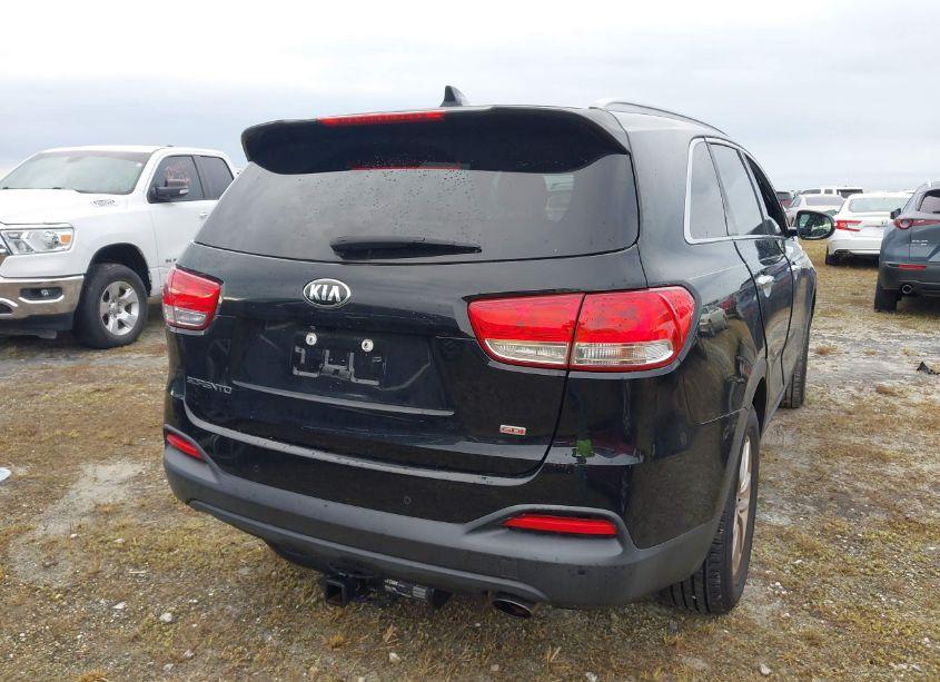 Photo 18 of 2017 Kia Sorento 2.4L LX (VIN 5XYPG4A31HG244384)