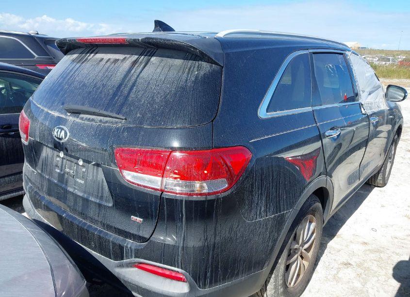 Photo 4 of 2017 Kia Sorento 2.4L LX (VIN 5XYPG4A31HG244384)