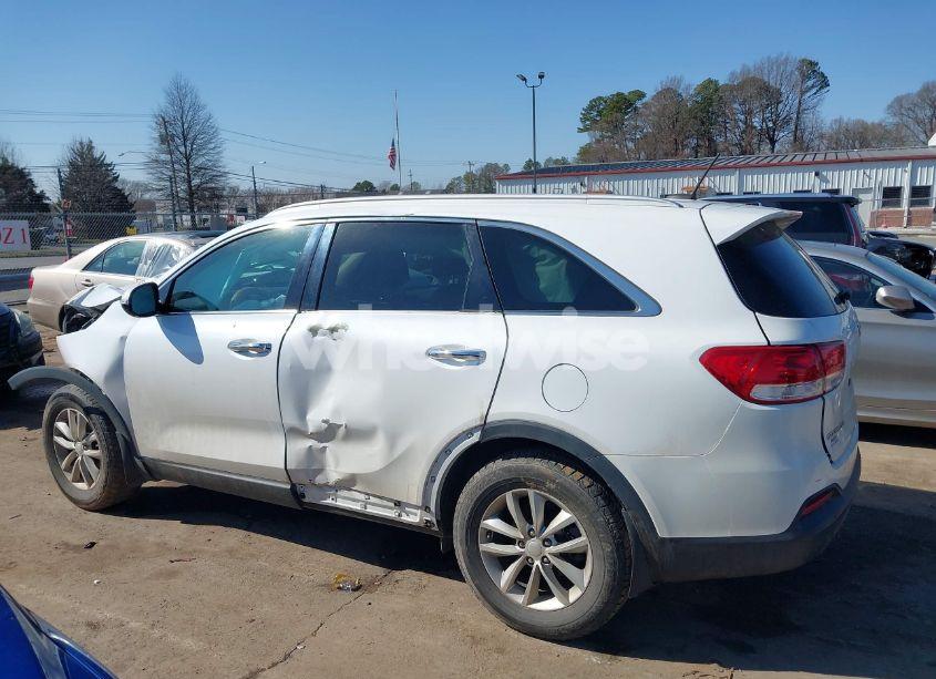Photo 14 of 2017 Kia Sorento 2.4L LX (VIN 5XYPG4A31HG244658)