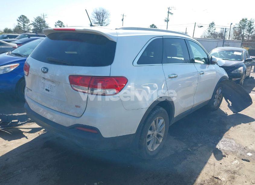Photo 4 of 2017 Kia Sorento 2.4L LX (VIN 5XYPG4A31HG244658)