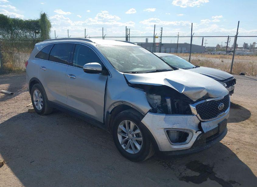 2017 Kia Sorento 2.4L LX (VIN 5XYPG4A31HG248418) main photo