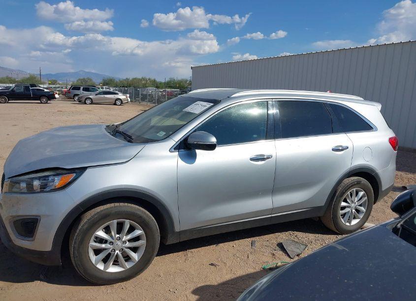 Photo 14 of 2017 Kia Sorento 2.4L LX (VIN 5XYPG4A31HG248418)