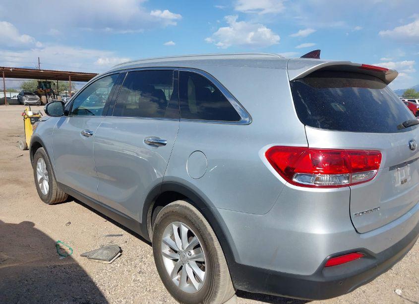 Photo 3 of 2017 Kia Sorento 2.4L LX (VIN 5XYPG4A31HG248418)