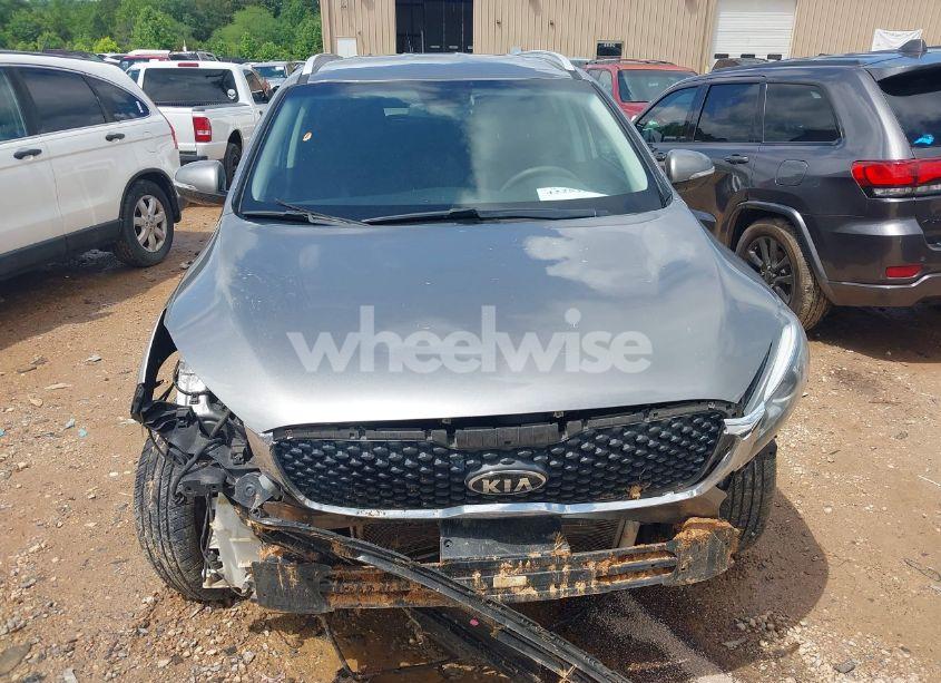 Photo 12 of 2017 Kia Sorento 2.4L LX (VIN 5XYPG4A31HG257958)