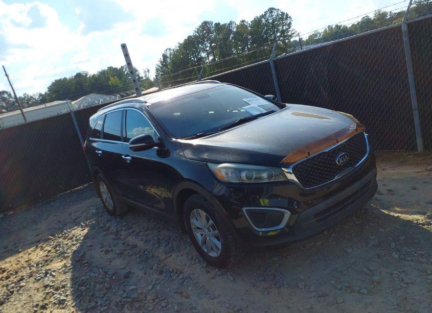 2018 Kia Sorento 2.4L LX (VIN 5XYPG4A31JG374414) main photo