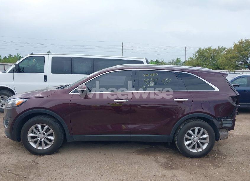 Photo 15 of 2018 Kia Sorento 2.4L LX (VIN 5XYPG4A31JG376535)