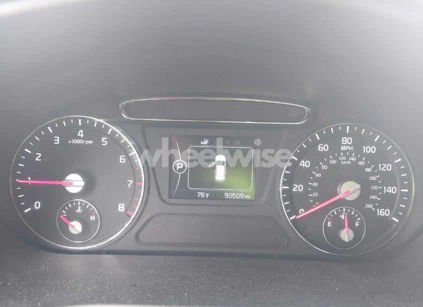 Photo 7 of 2018 Kia Sorento 2.4L LX (VIN 5XYPG4A31JG376535)