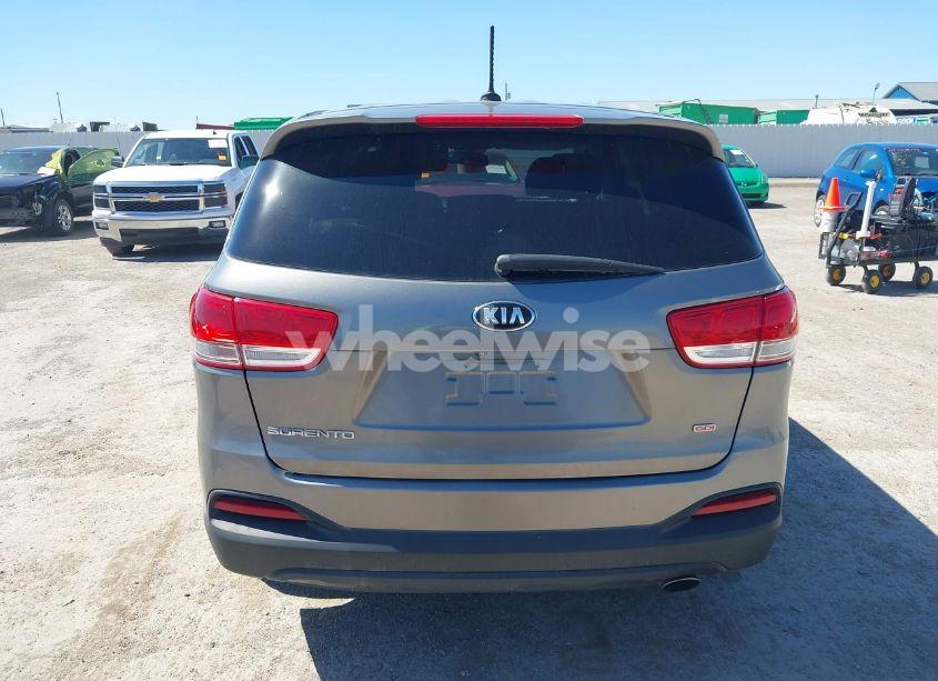 Photo 16 of 2018 Kia Sorento 2.4L L (VIN 5XYPG4A31JG407962)