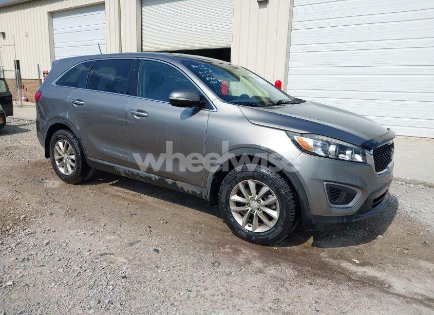 2018 Kia Sorento 2.4L L (VIN 5XYPG4A31JG423899) main photo