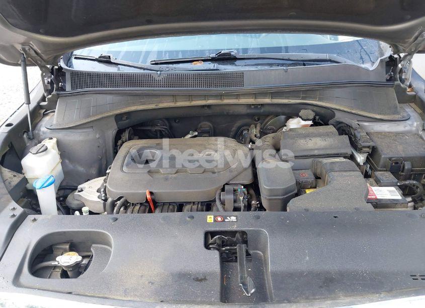 Photo 10 of 2018 Kia Sorento 2.4L L (VIN 5XYPG4A31JG423899)