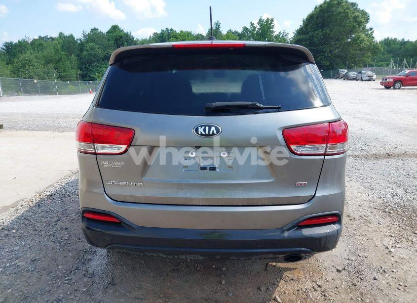 Photo 16 of 2018 Kia Sorento 2.4L L (VIN 5XYPG4A31JG423899)