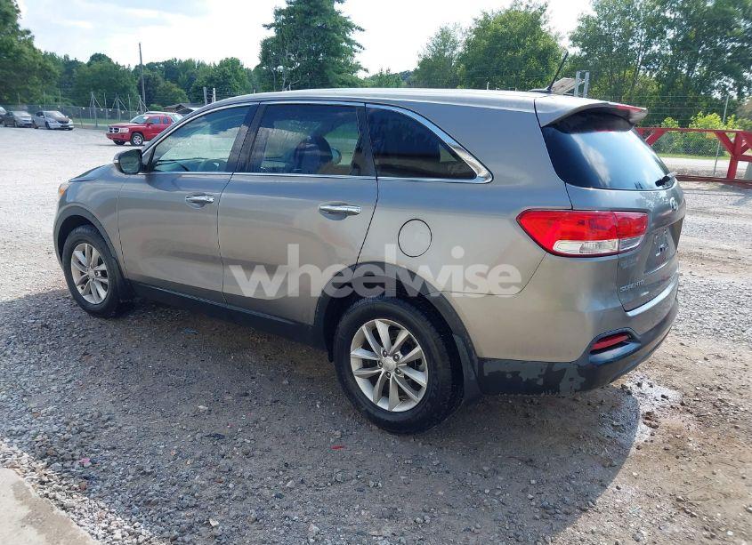 Photo 3 of 2018 Kia Sorento 2.4L L (VIN 5XYPG4A31JG423899)
