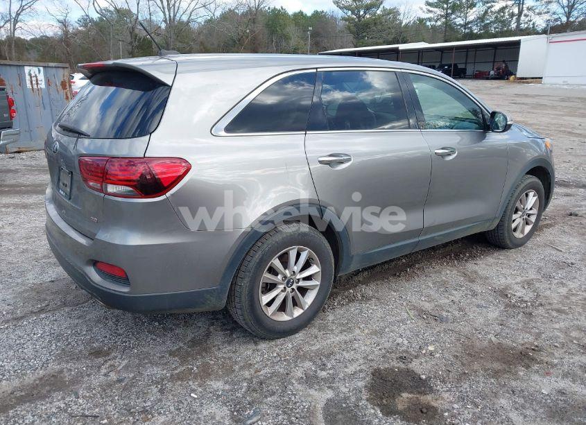 Photo 4 of 2019 Kia Sorento 2.4L L (VIN 5XYPG4A31KG475163)